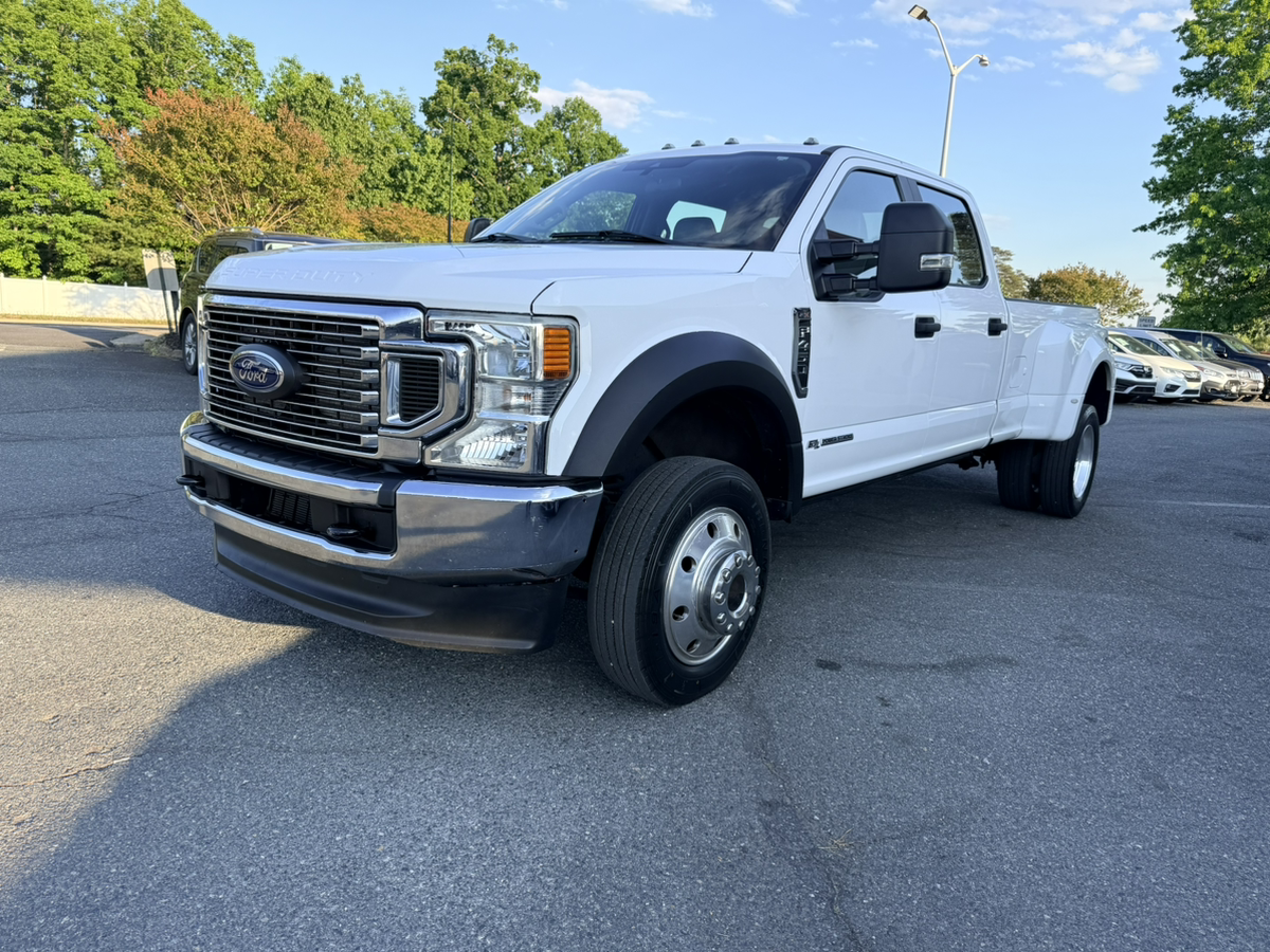 2022 Ford F-450 XL 4x4 Crew Cab 8' Box DRW's photo
