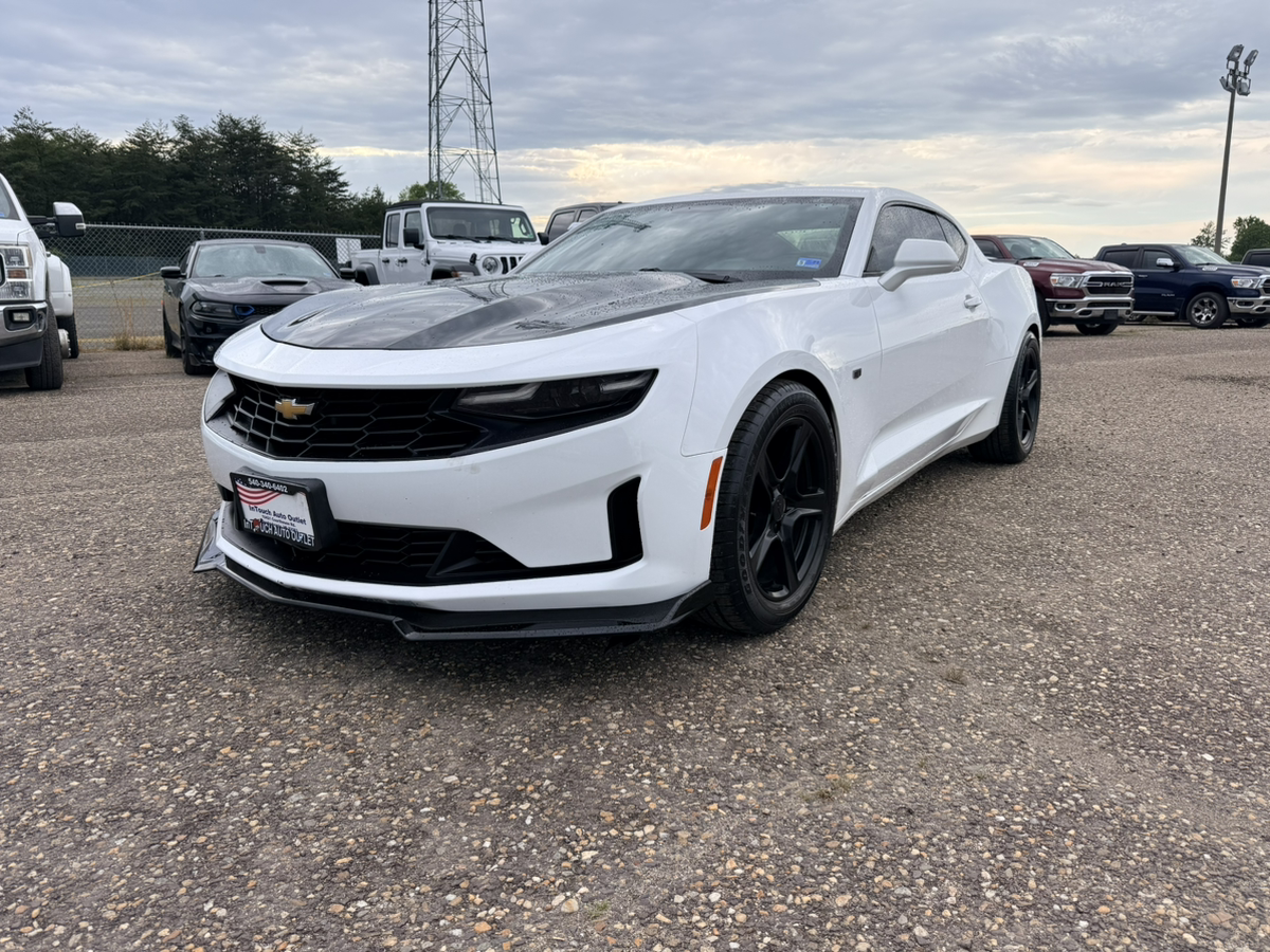 2019 Chevrolet Camaro 2.0 1LS's photo