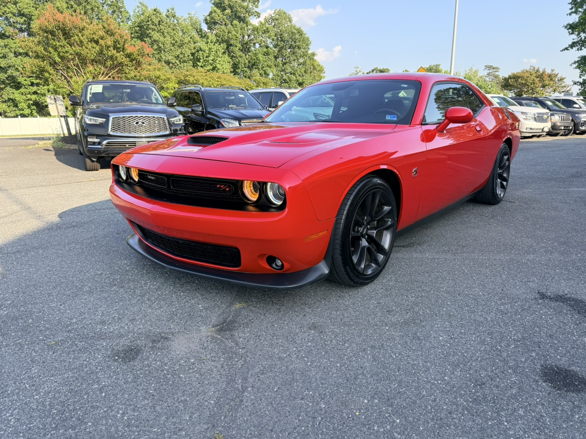 2020 Dodge Challenger R/T Scat Pack's photo