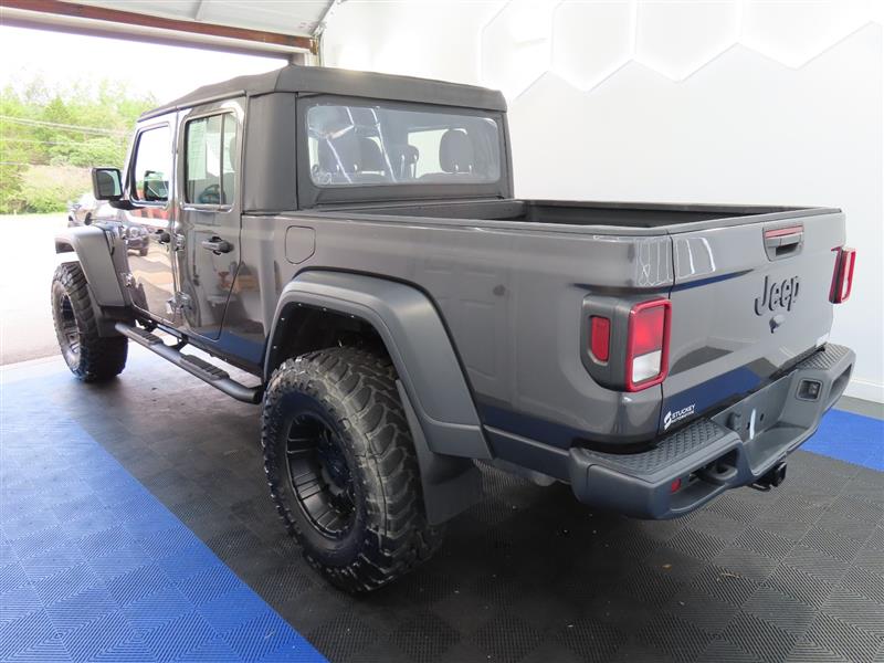 JEEPGLADIATOR10