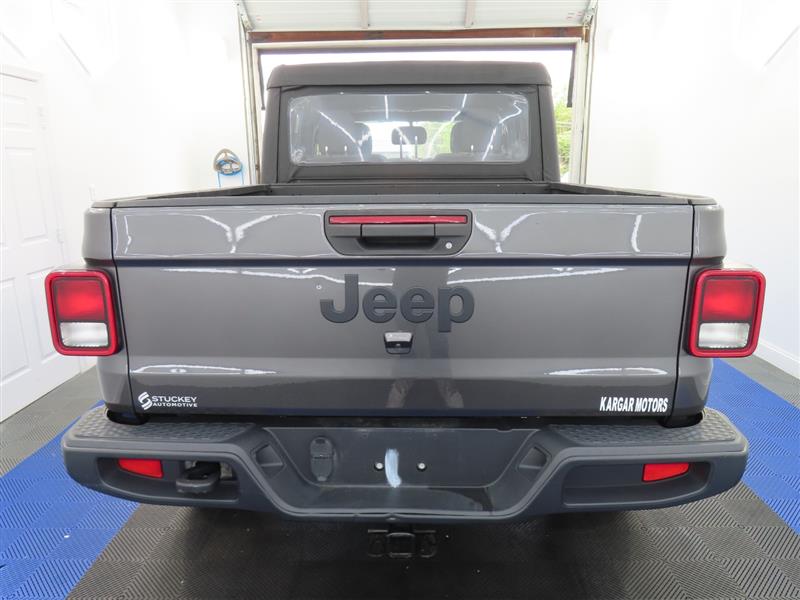 JEEPGLADIATOR11