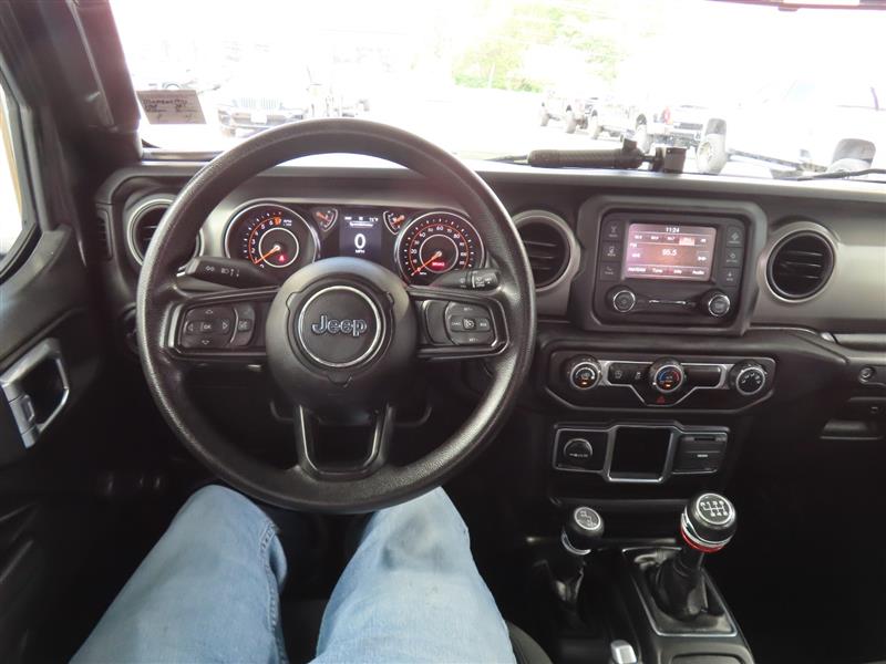 JEEPGLADIATOR18