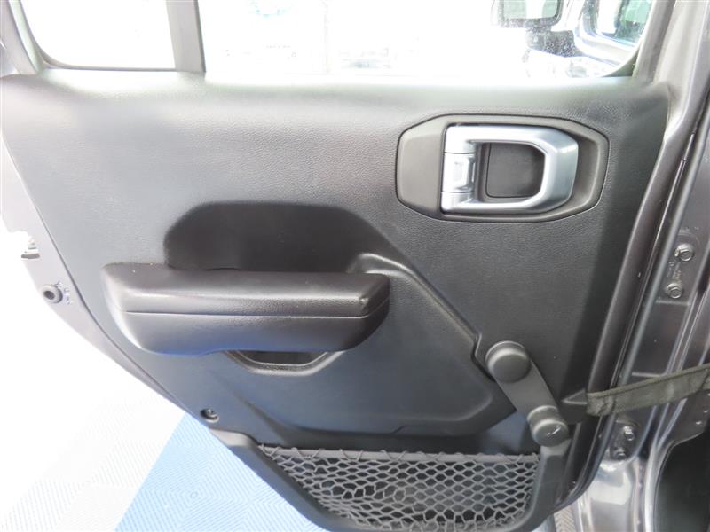 JEEPGLADIATOR25
