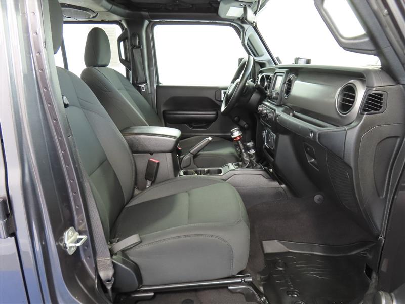 JEEPGLADIATOR31