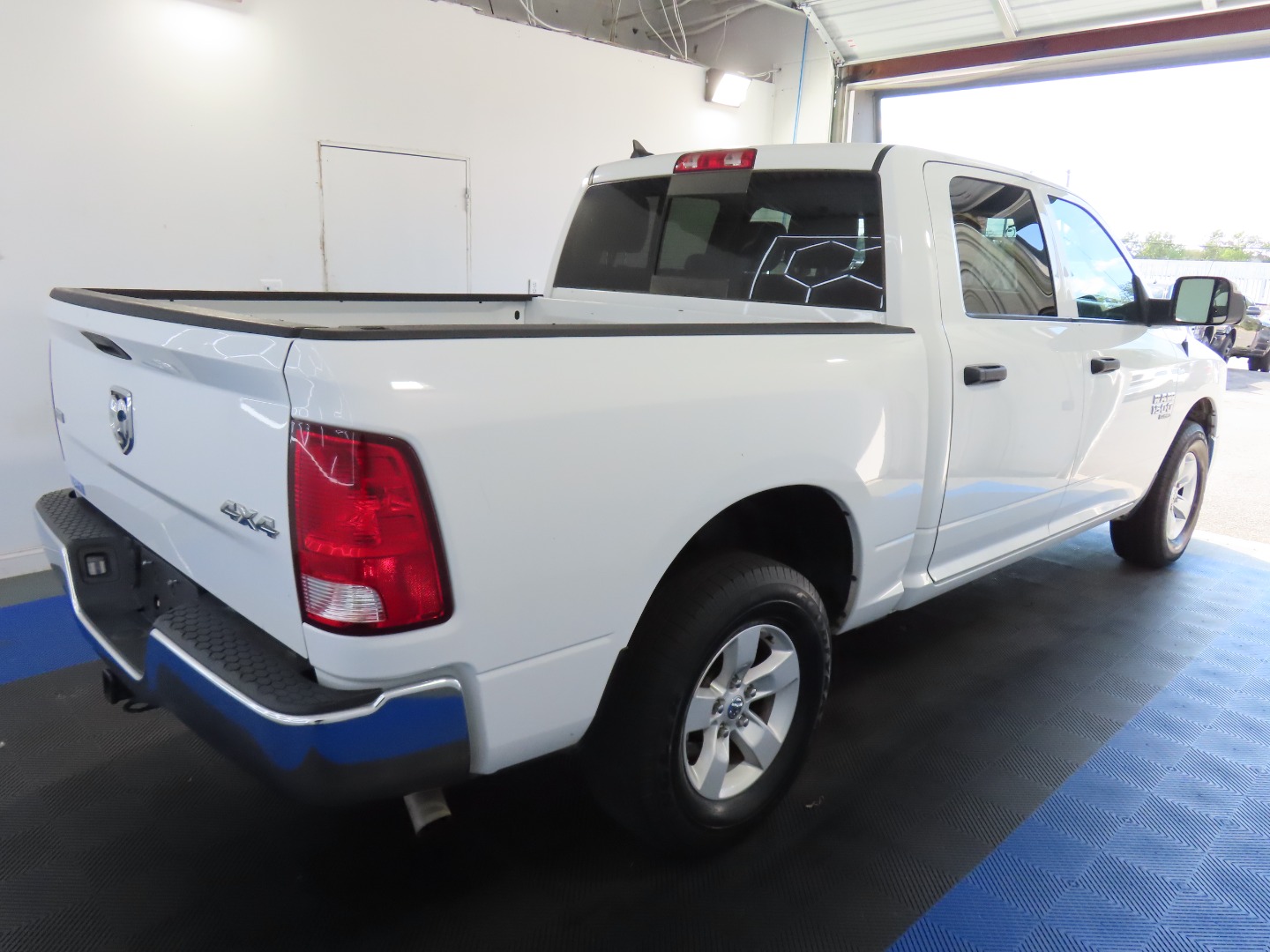 2023 RAM Ram 1500 Classic SLT - Photo 6