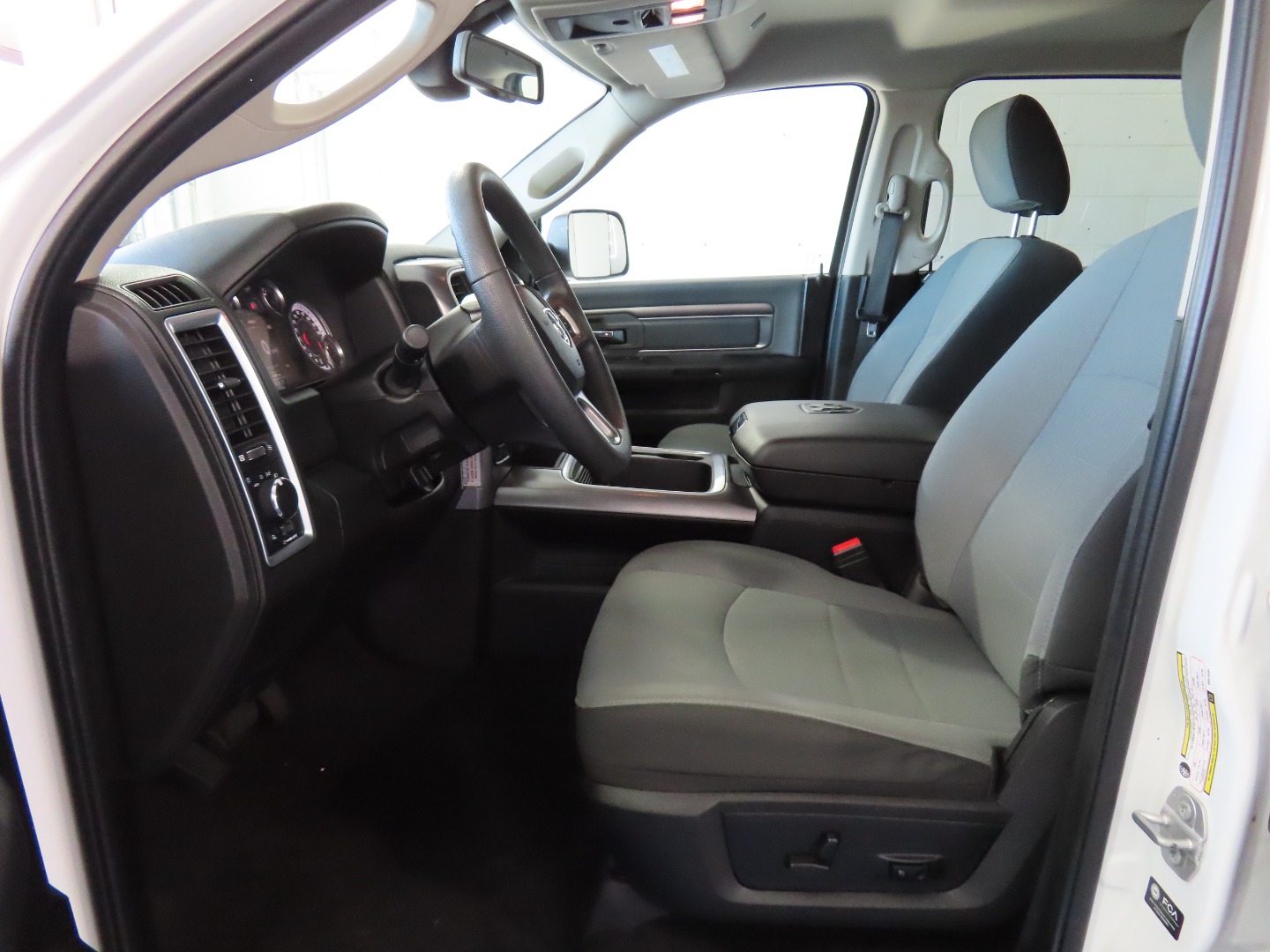 2023 RAM Ram 1500 Classic SLT - Photo 27