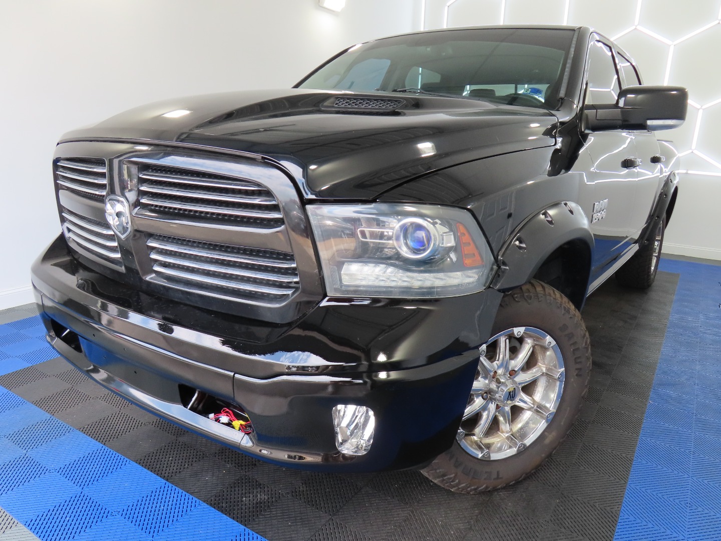 2014 RAM 1500 Sport 4x4 Crew Cab's photo