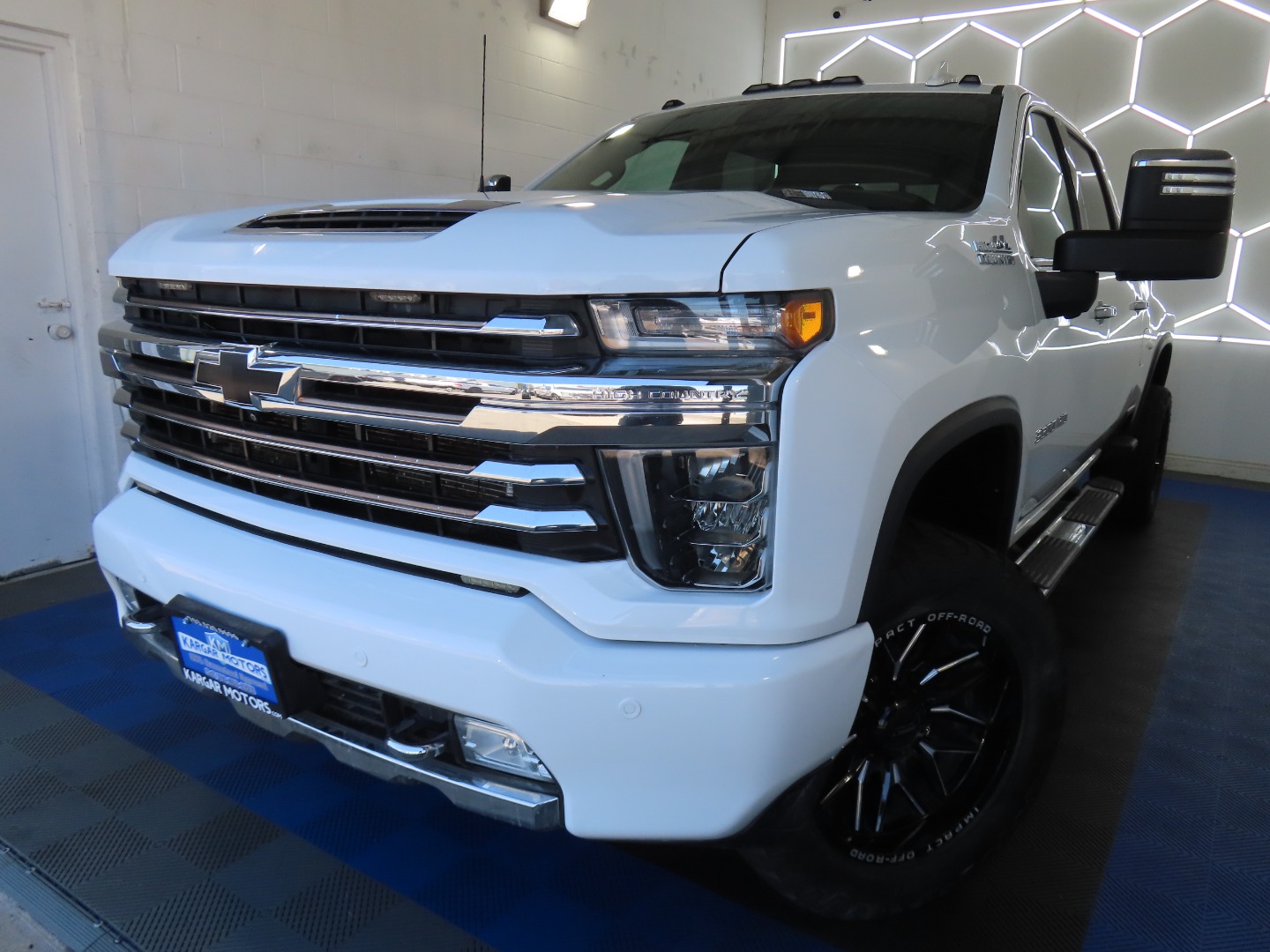 2021 Chevrolet Silverado HD High Country 4WD Crew Cab Long Box SRW's photo