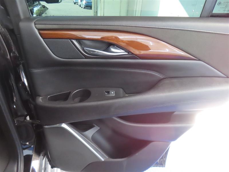 CADILLACESCALADE38