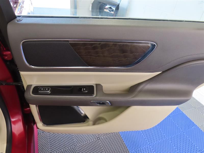LINCOLNCONTINENTAL35