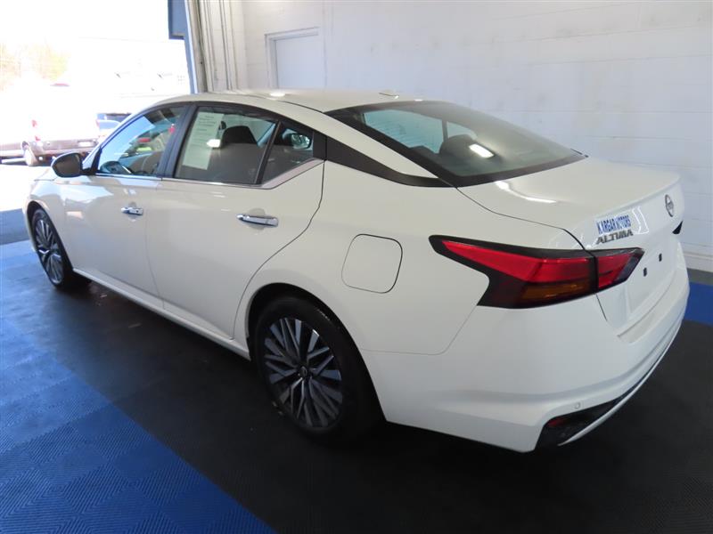 NISSANALTIMA10
