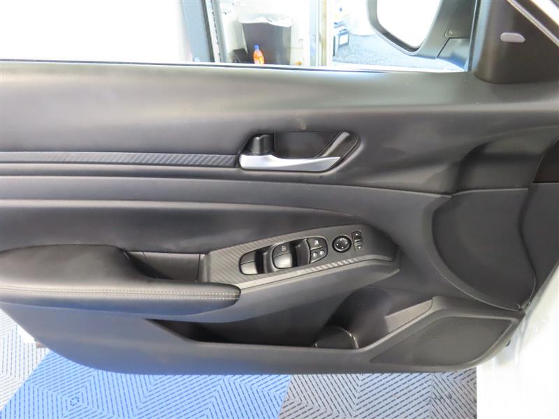 NISSANALTIMA15
