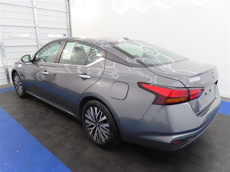 NISSANALTIMA6