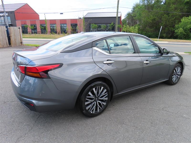 NISSANALTIMA15