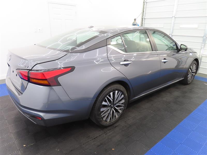 NISSANALTIMA11