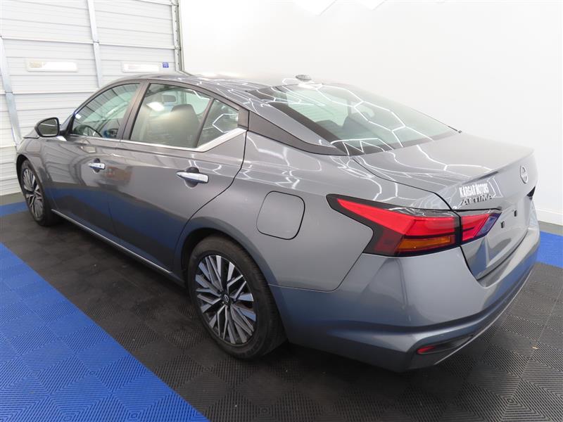 NISSANALTIMA6