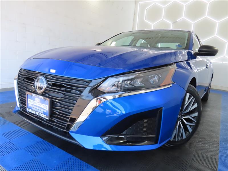 2025 NISSAN ALTIMA SV