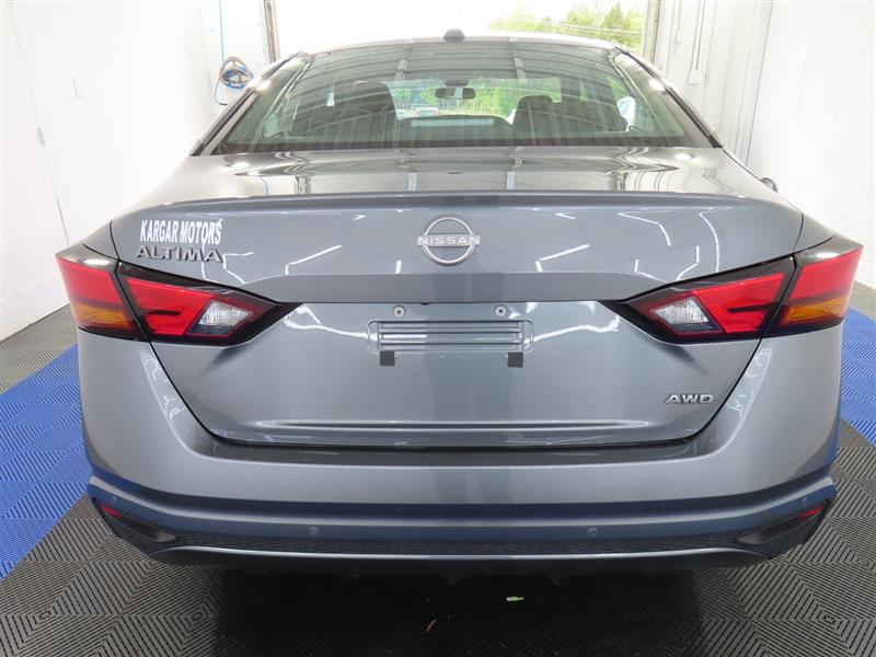 NISSANALTIMA11