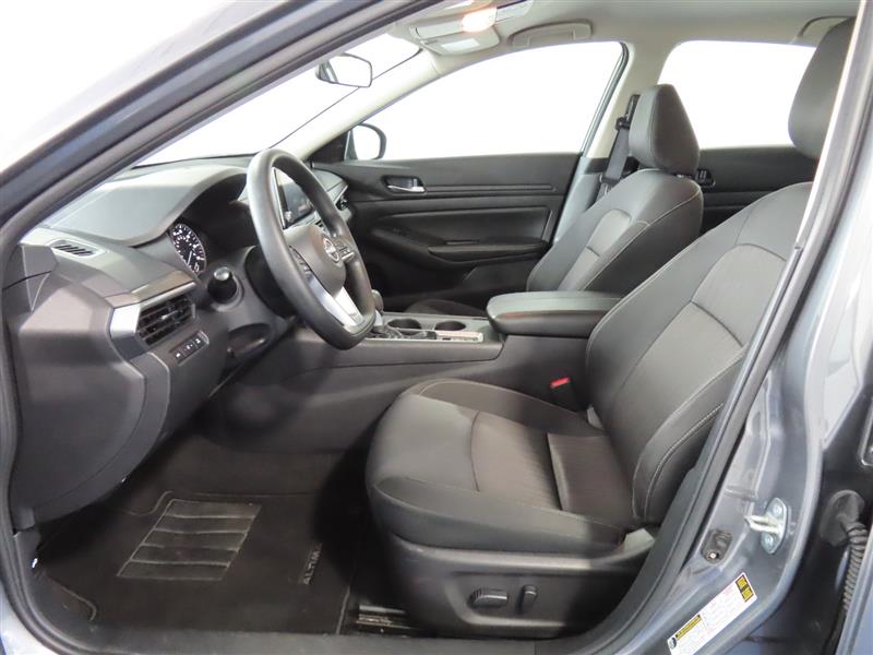 NISSANALTIMA17