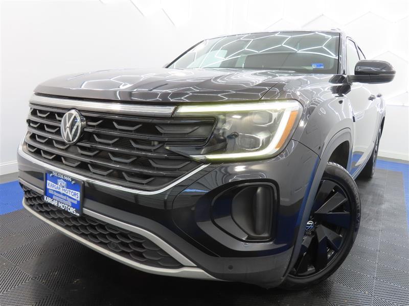 2024 VOLKSWAGEN ATLAS CROSS SPORT SE w/Technology w/Sunroof Pkg.