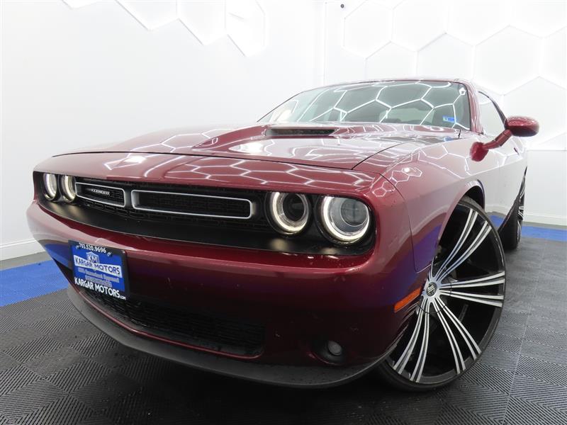 Red 2018 Dodge Challenger Coupe Rear-Wheel Drive Automatic