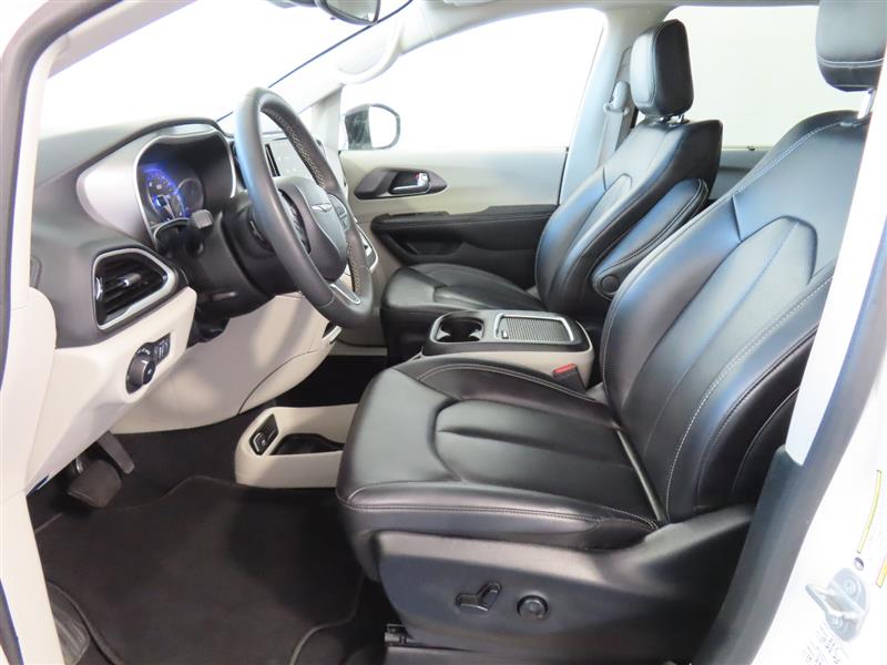 CHRYSLERPACIFICA17