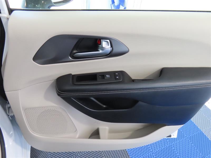 CHRYSLERPACIFICA34