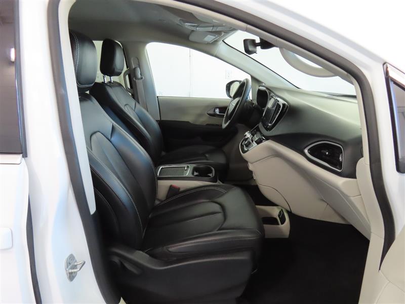 CHRYSLERPACIFICA35