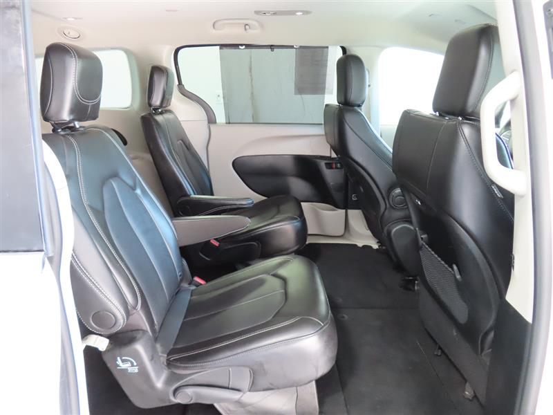 CHRYSLERPACIFICA32