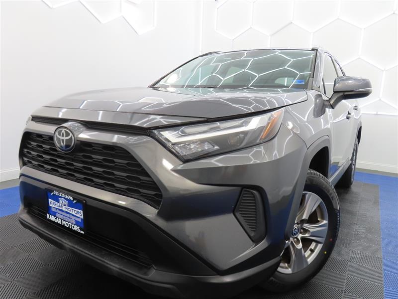 2024 TOYOTA RAV4 XLE