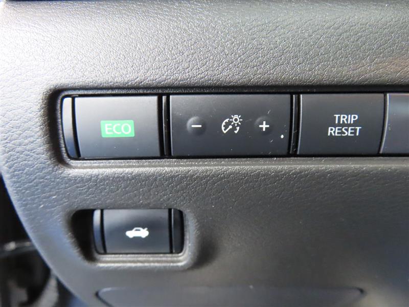 NISSANSENTRA17