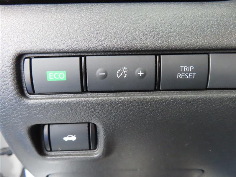 NISSANSENTRA18