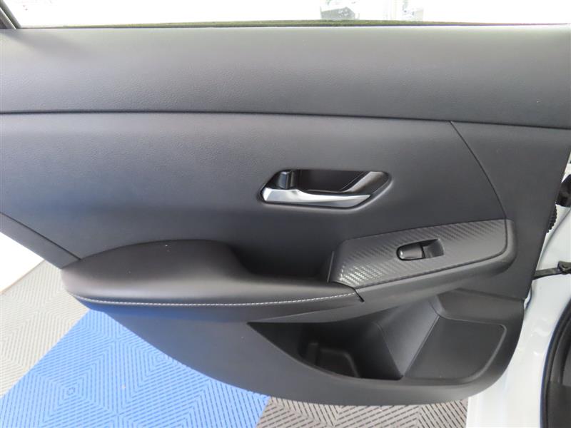 NISSANSENTRA28