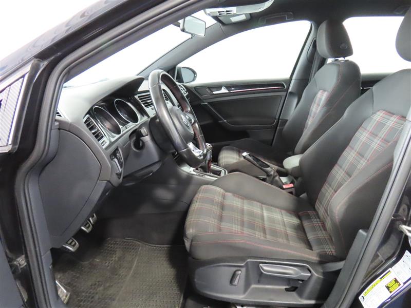 VOLKSWAGENGOLF GTI16