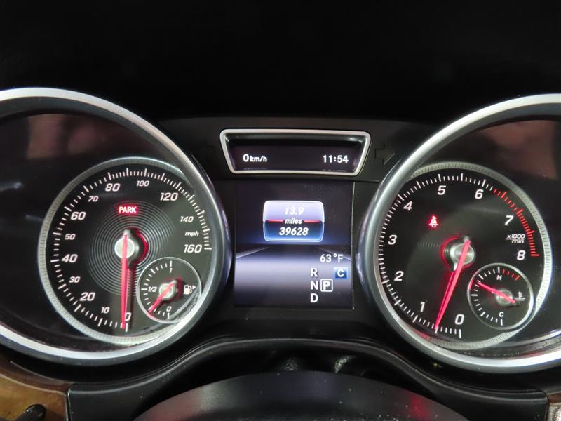 MERCEDES-BENZGLS22