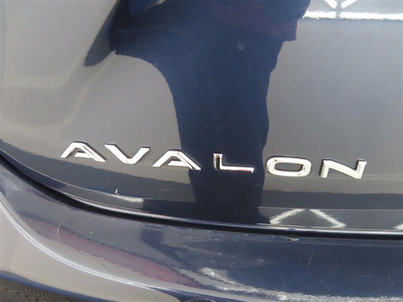 TOYOTAAVALON13
