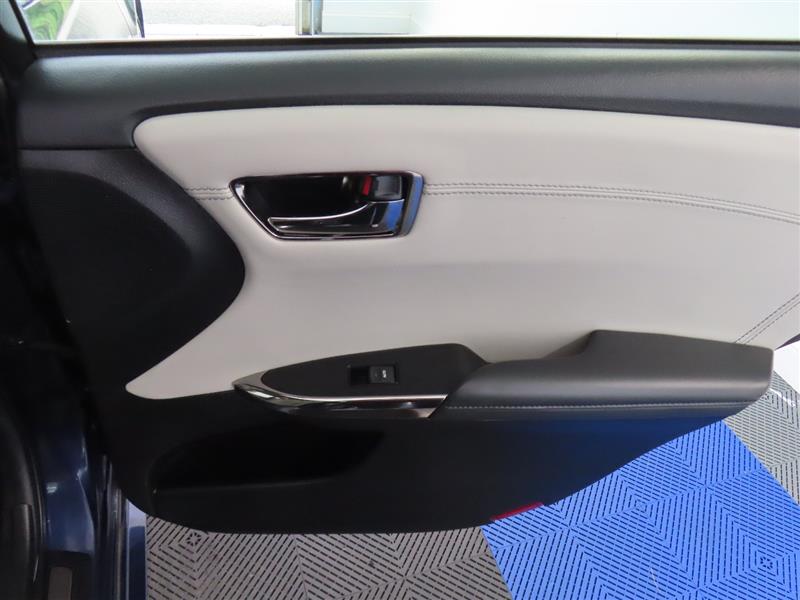 TOYOTAAVALON36