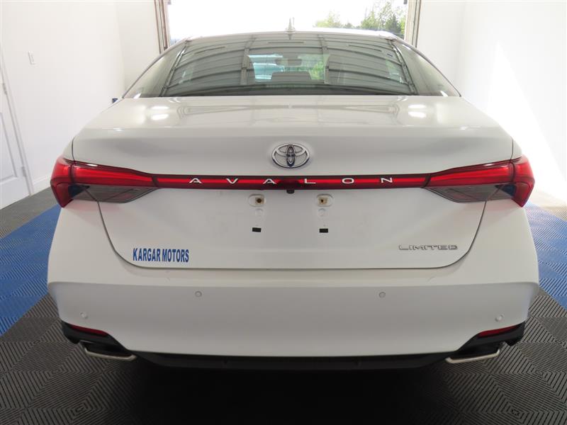 TOYOTAAVALON11