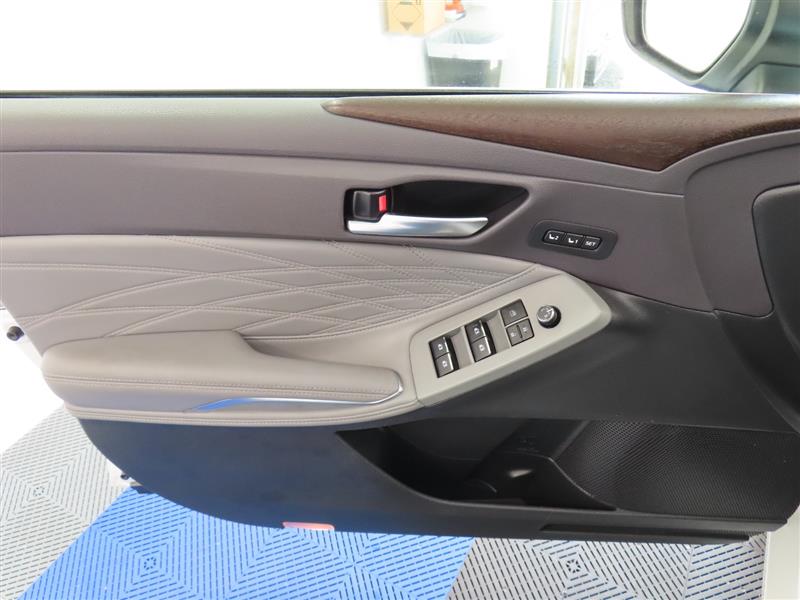 TOYOTAAVALON15
