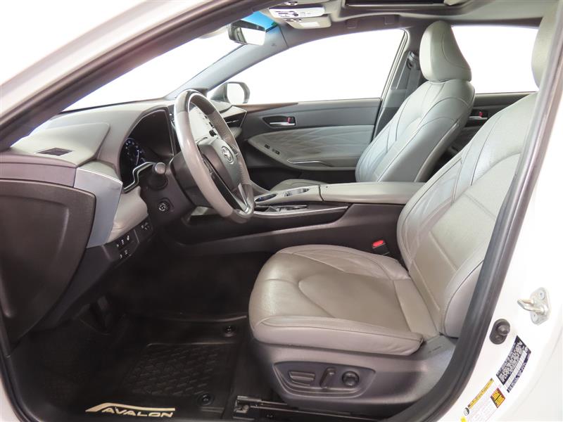 TOYOTAAVALON16