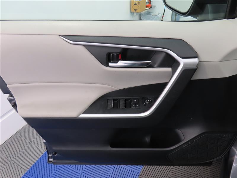 TOYOTARAV4 HYBRID16