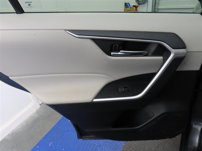 TOYOTARAV4 HYBRID29