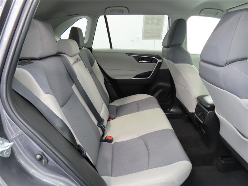 TOYOTARAV4 HYBRID33