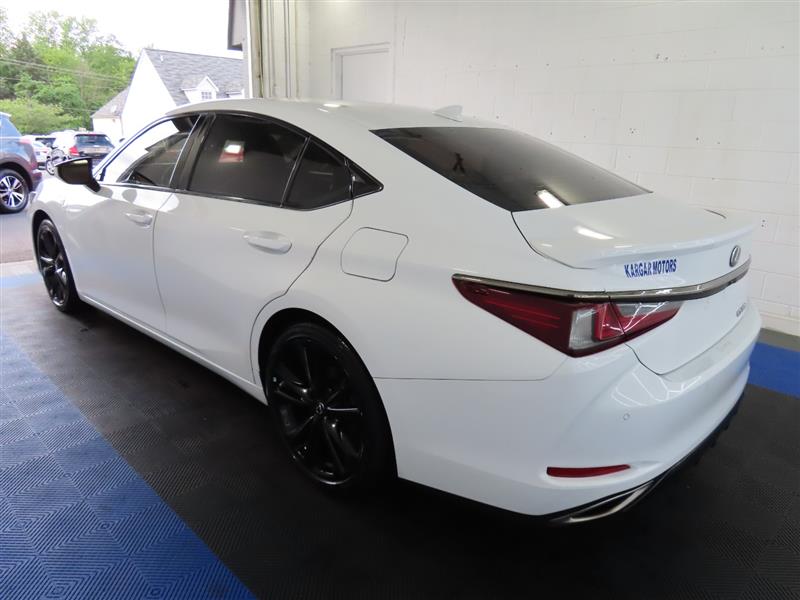 2022 Lexus ES F SPORT - Photo 4