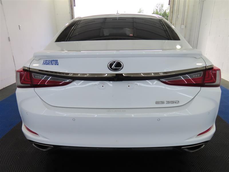 2022 Lexus ES F SPORT - Photo 5