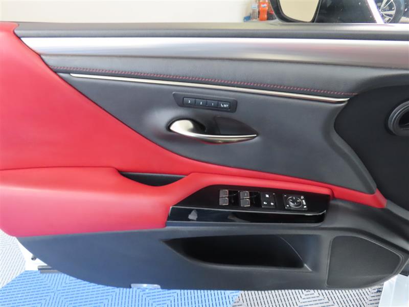 2022 Lexus ES F SPORT - Photo 24