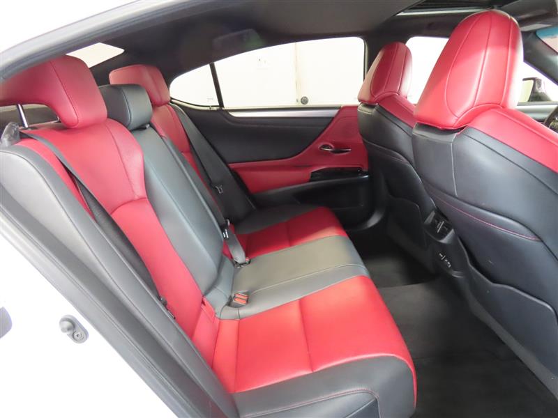 2022 Lexus ES F SPORT - Photo 30