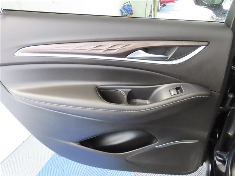 BUICKENCLAVE33