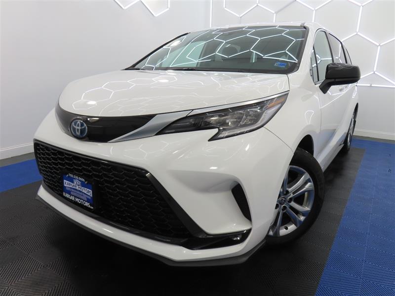 2021 TOYOTA SIENNA XSE