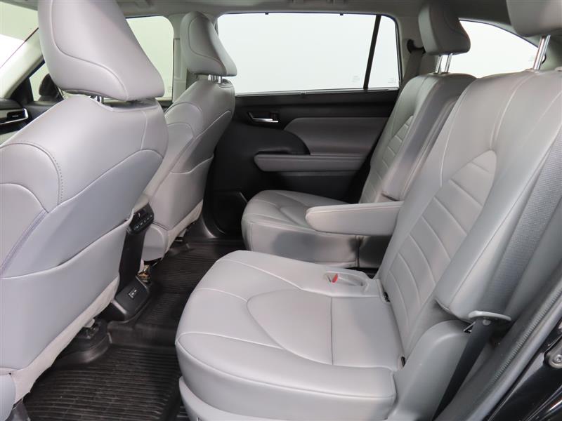 TOYOTAHIGHLANDER30